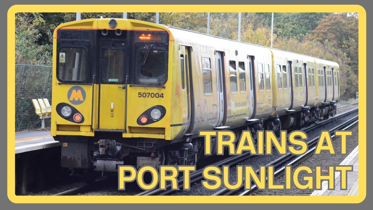 Trains at Port Sunlight railway station - 30/10/2023