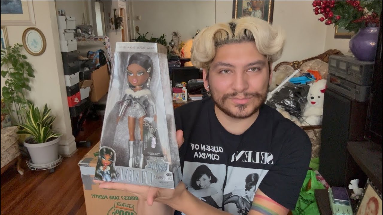 Bratz Charmz Sasha Doll unboxing and review 