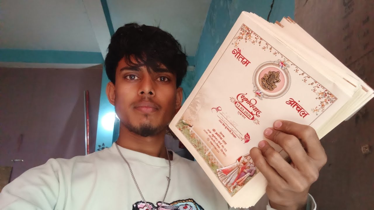 Apni shadi ka card mai khud bat raha hu 😃