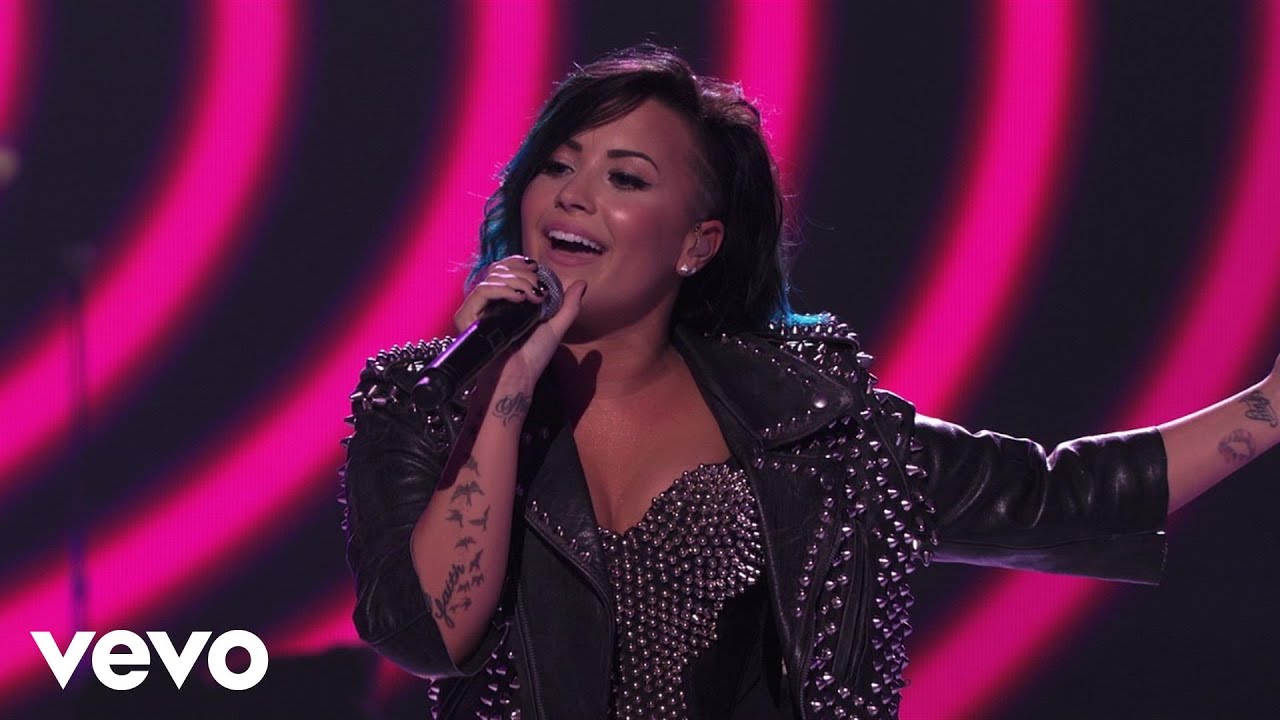 Demi Lovato - Really Don't Care (Vevo Certified SuperFanFest)