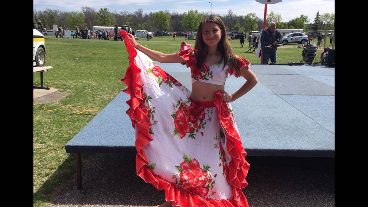 Island Vibe Dance Group Parade 2016