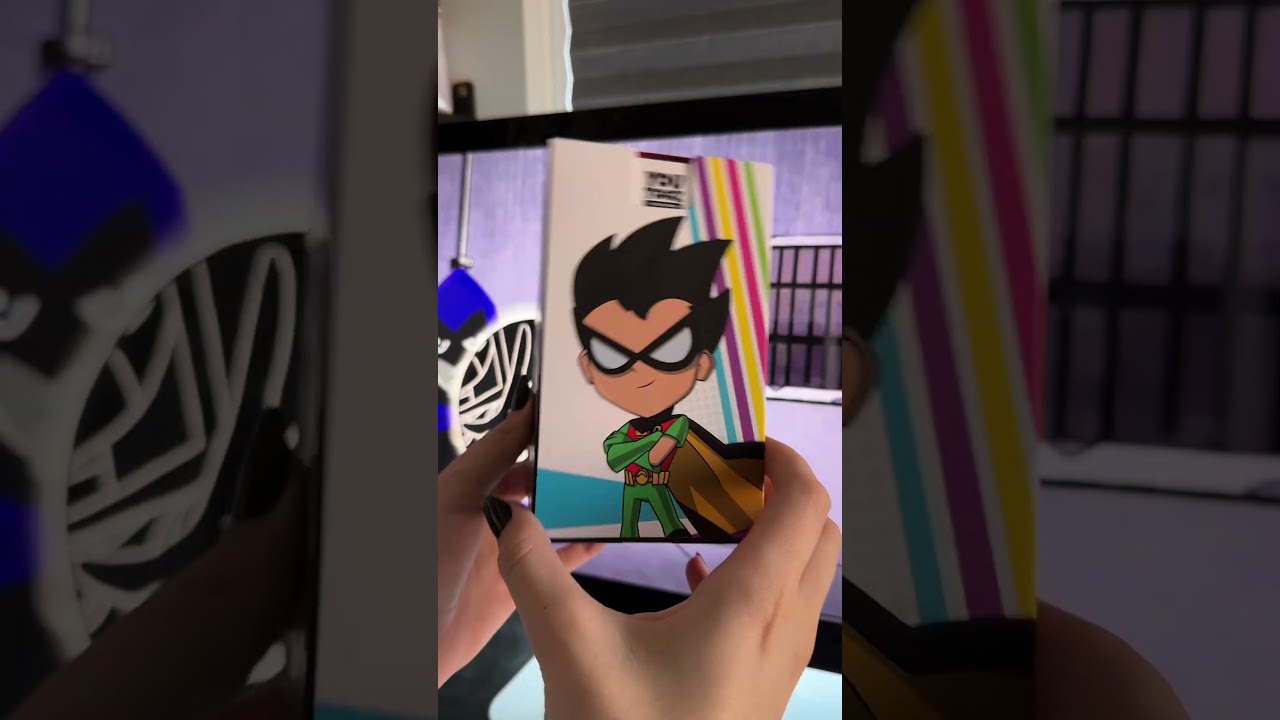 unboxing robin from teen titans! #youtooz #teentitans #teentitansgo #teentitanscosplay #robin