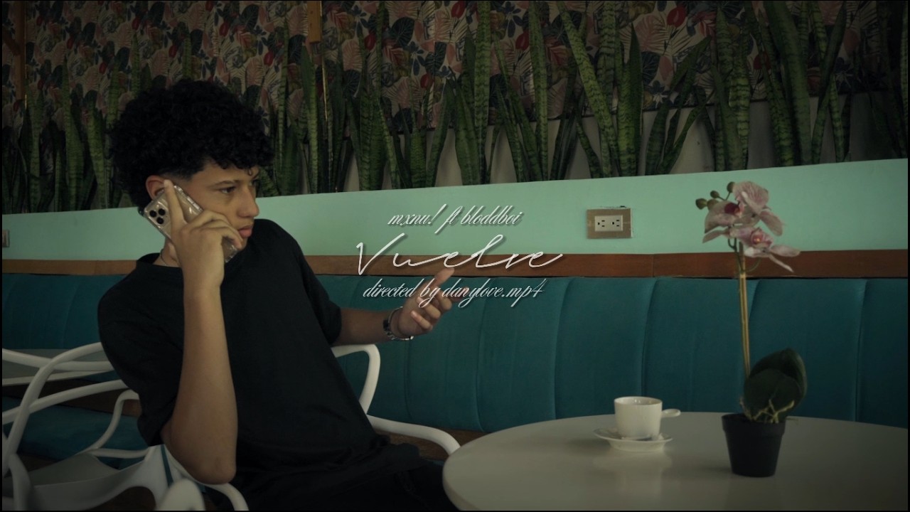 mxnu! ft @bloddboii - vuelve (Official Video)