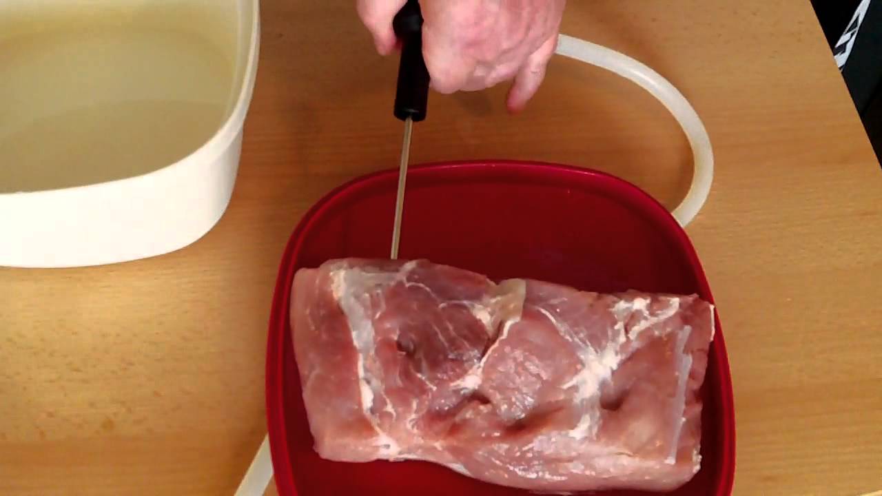 Schinkenkrustenbraten pökeln