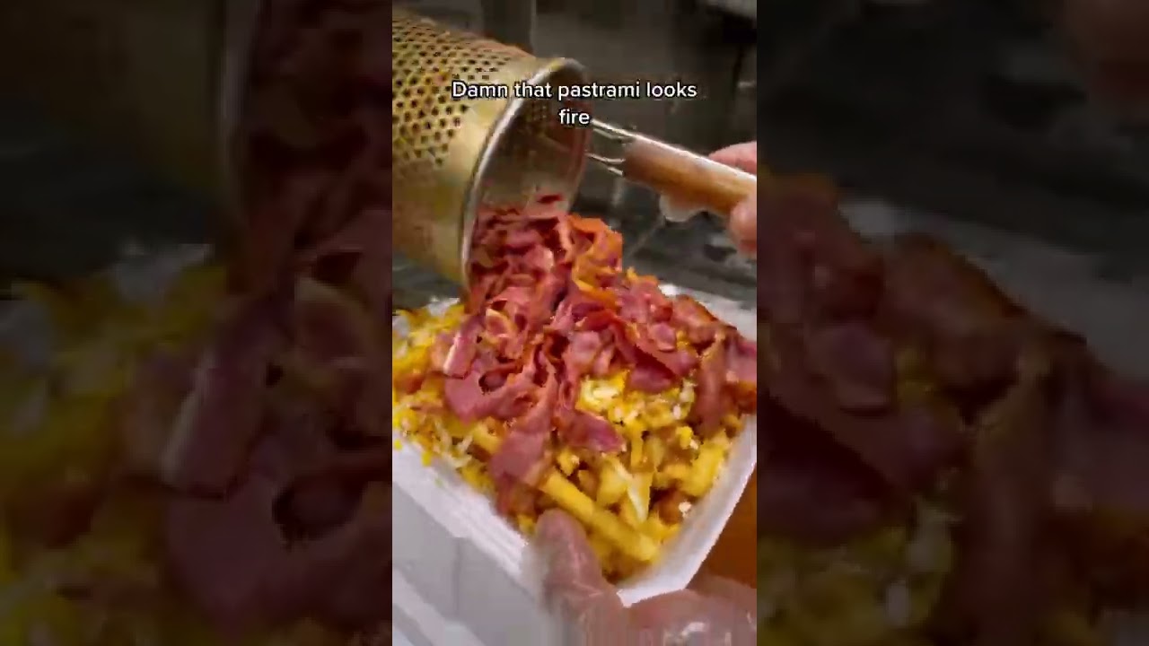 #short #foodsThis shiet slaps #pastrami #loadedfries #tiktokfoodies #SmoothLikeNitroPepsi