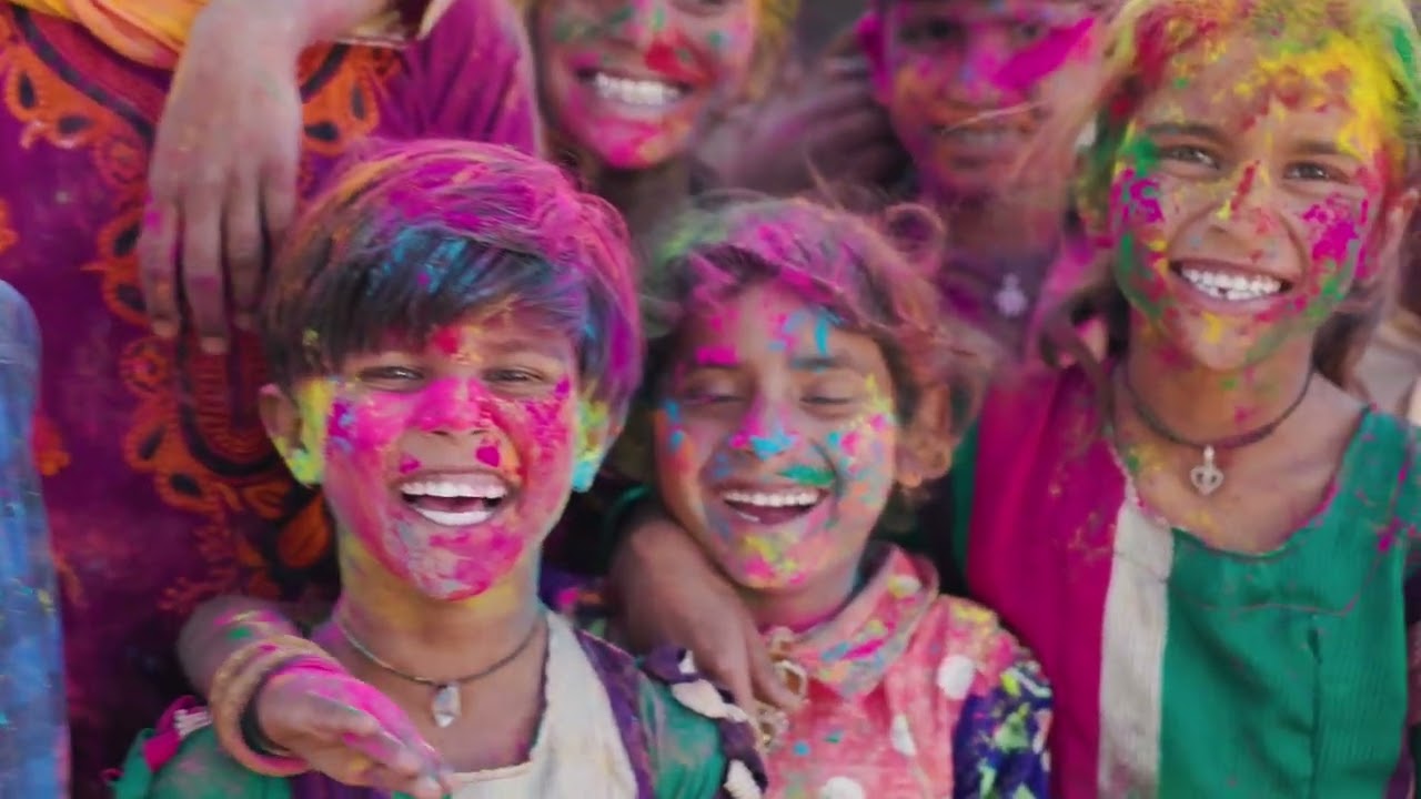 पहली बार कोशिश की है पता नहीं कैसा है। आप लोग कमेंट के माध्यम से जरूर बताएं आपको कैसा लगा। 