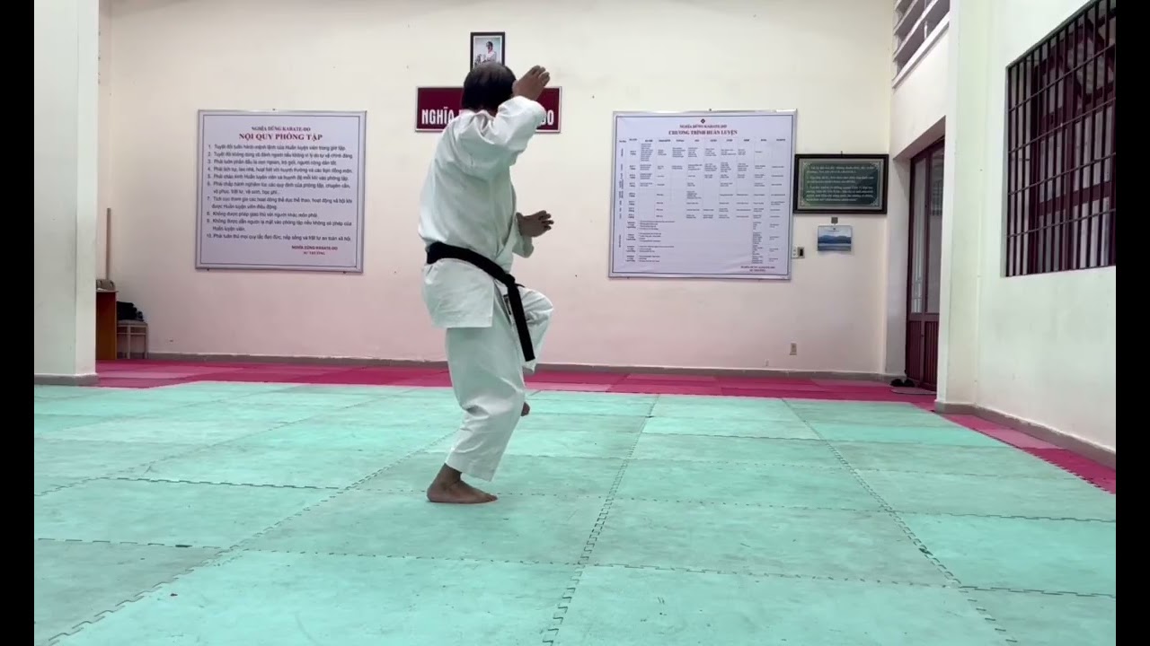 JITTE KATA IN BO STYLE