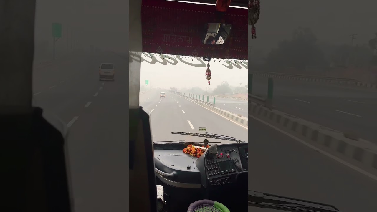 Delhi Expressway&rsquo;s in Winter | #winter #fog #delhi #shorts #india