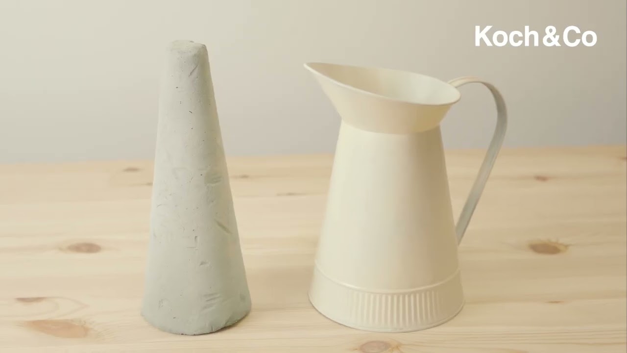 Watch & Learn How to Colour-Shift Metal & Floral Foam with Koch & Co 'Ivory' Spray Paint