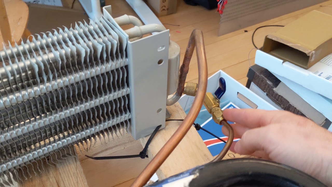 Homemade air conditioner from junk parts actually (sort of) works