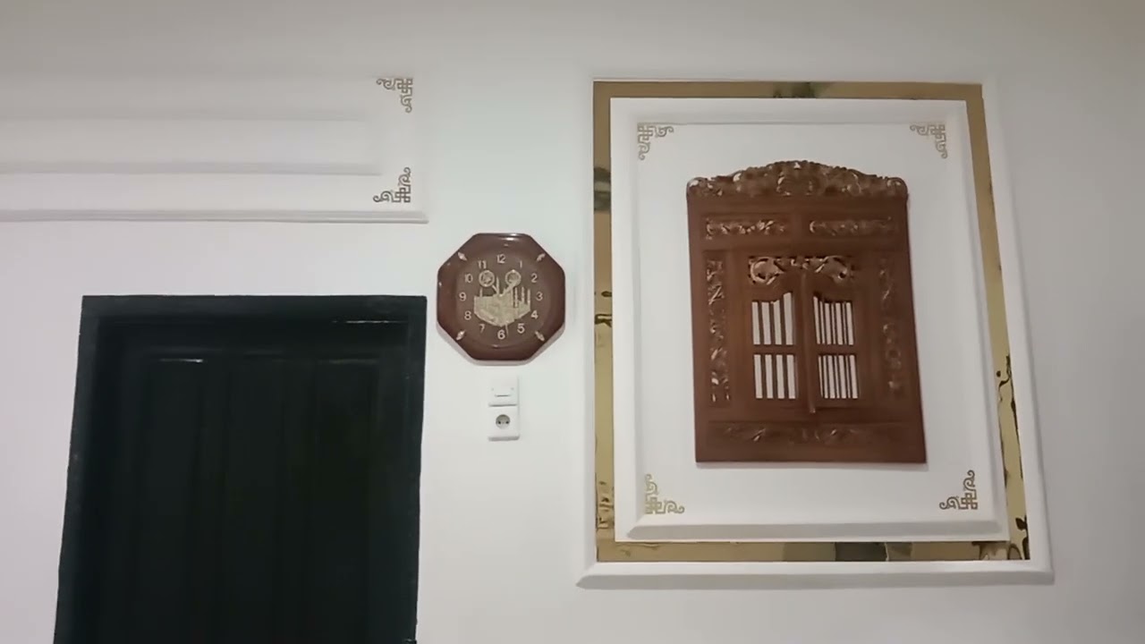 Dinding WALL MOULDING KEKINIAN