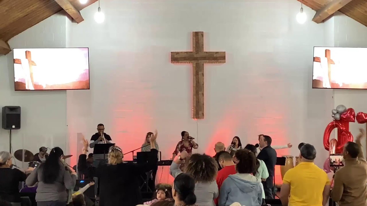Worship service. Servicio dominical. Casa de Avivamiento Syracuse NY