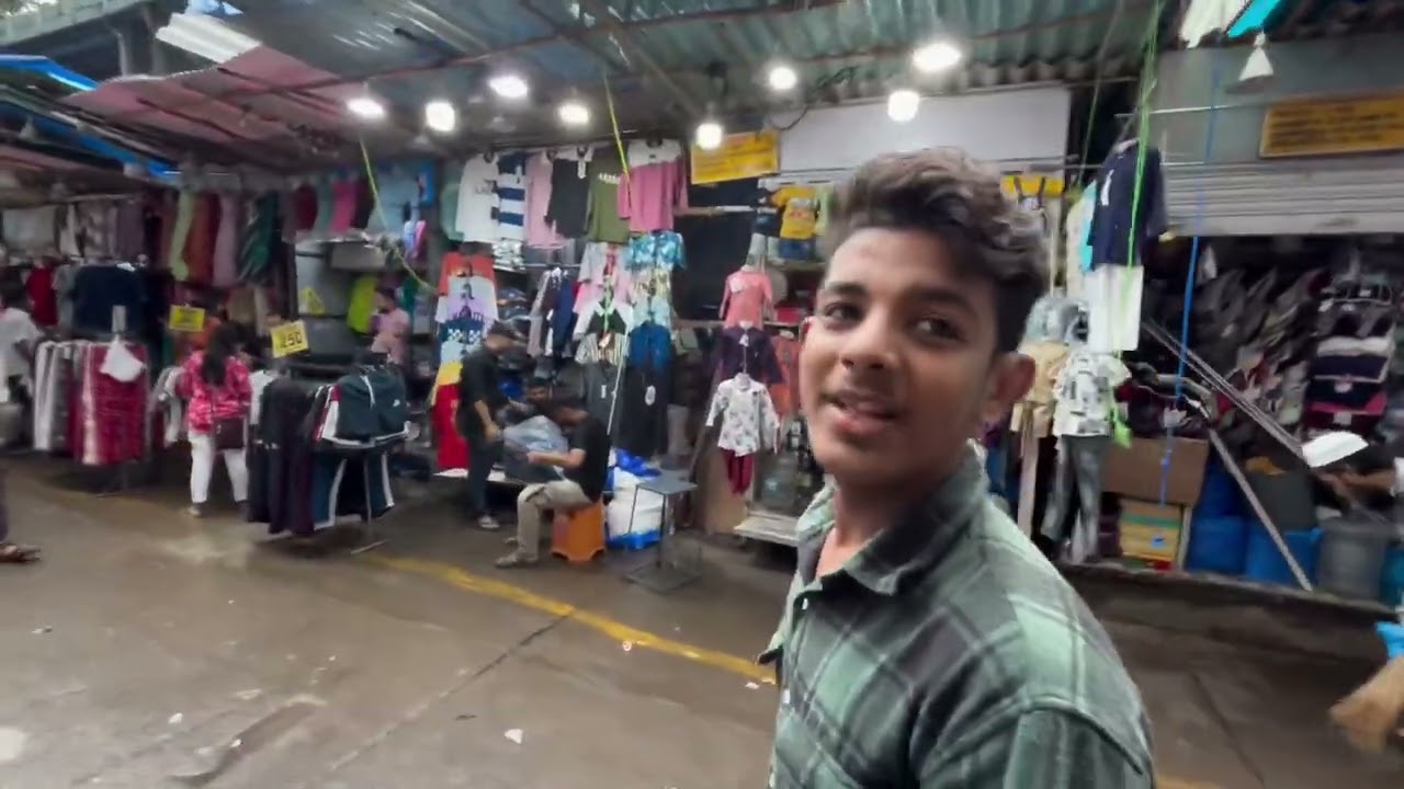 Second hand phone. Bony Plaza. Andheri West. ￼