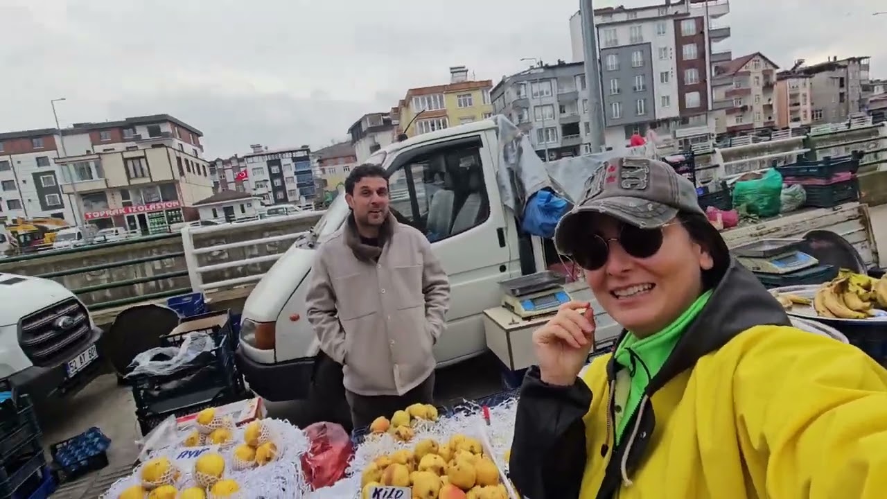 Bayram Öncesi Pazar Neşesi! Tezgâhlarda Hareket, Yüzlerde Gülümseme... 