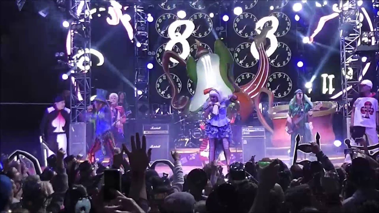 Mad T Party  - All Lang Syne