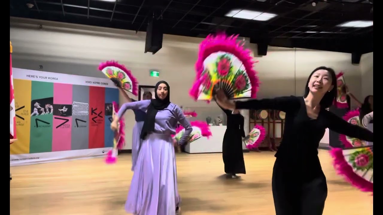 Fan dance practice-2