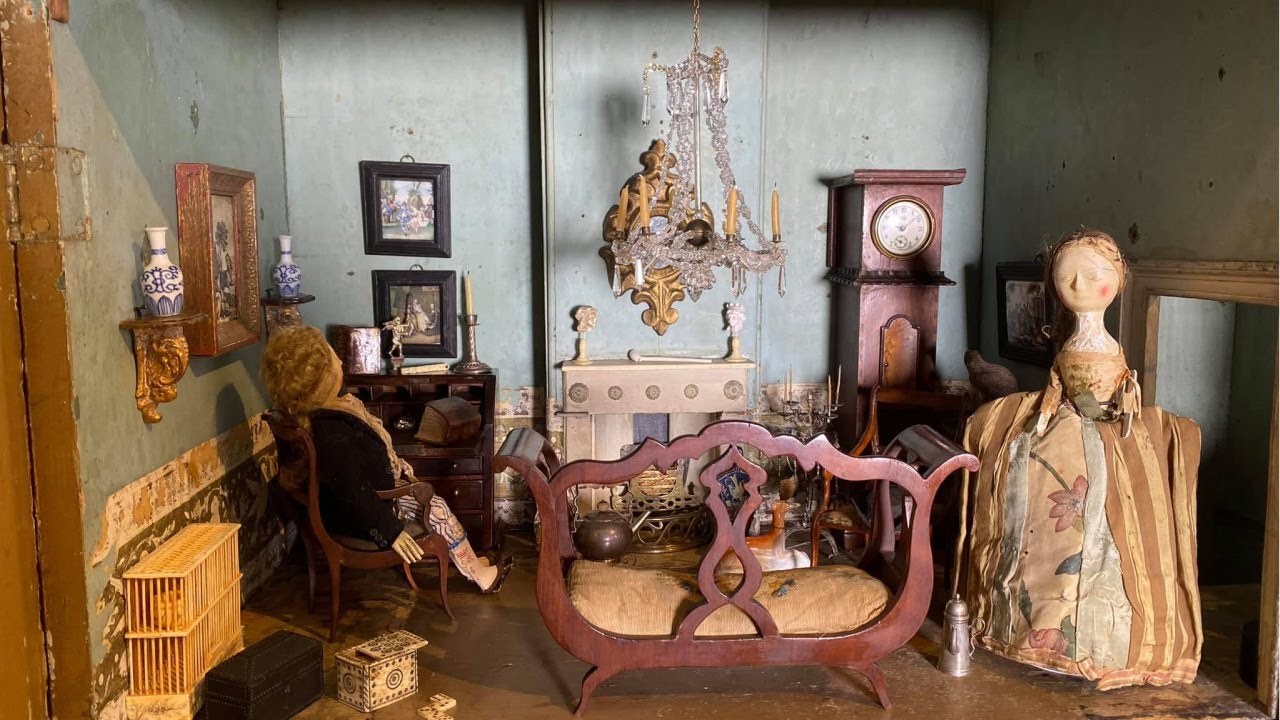 Windows onto the Past: Looking Through History in an Eighteenth-Century Grand Baby House