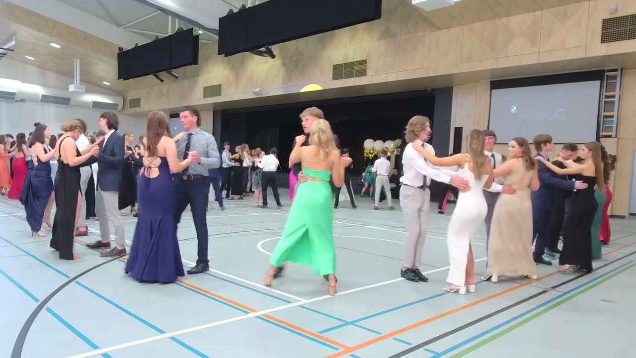 Year 10 Formal 2022 - Dancing!