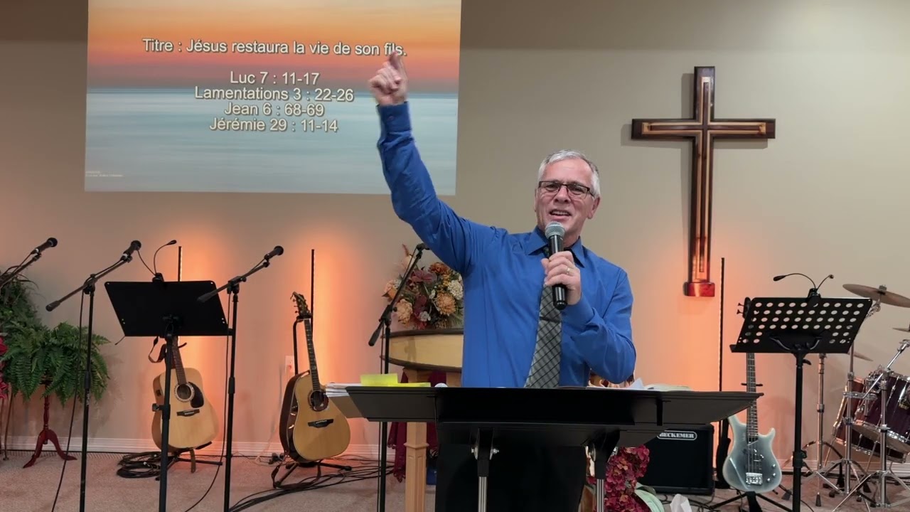 Jésus restaura la vie de son fils.
