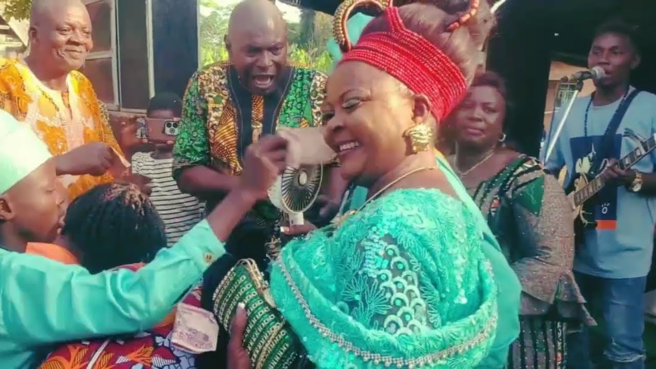 Eddy Dombraye Live @ Uhen Community