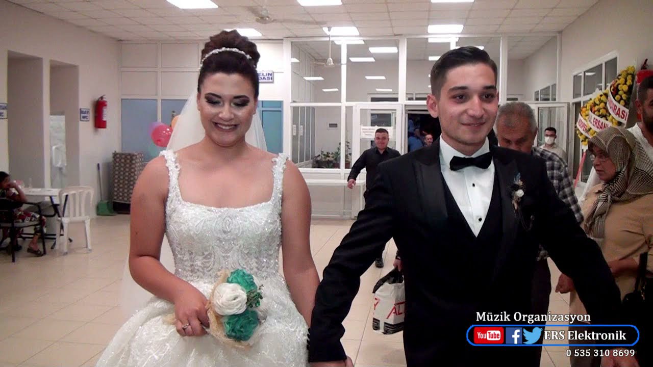 💝💝 Ceren 💍 Mert 💝💝 Düğün Güzel Geceden Özet Video'su.  22.08.2021 Menemen Belediye Düğün Salonu