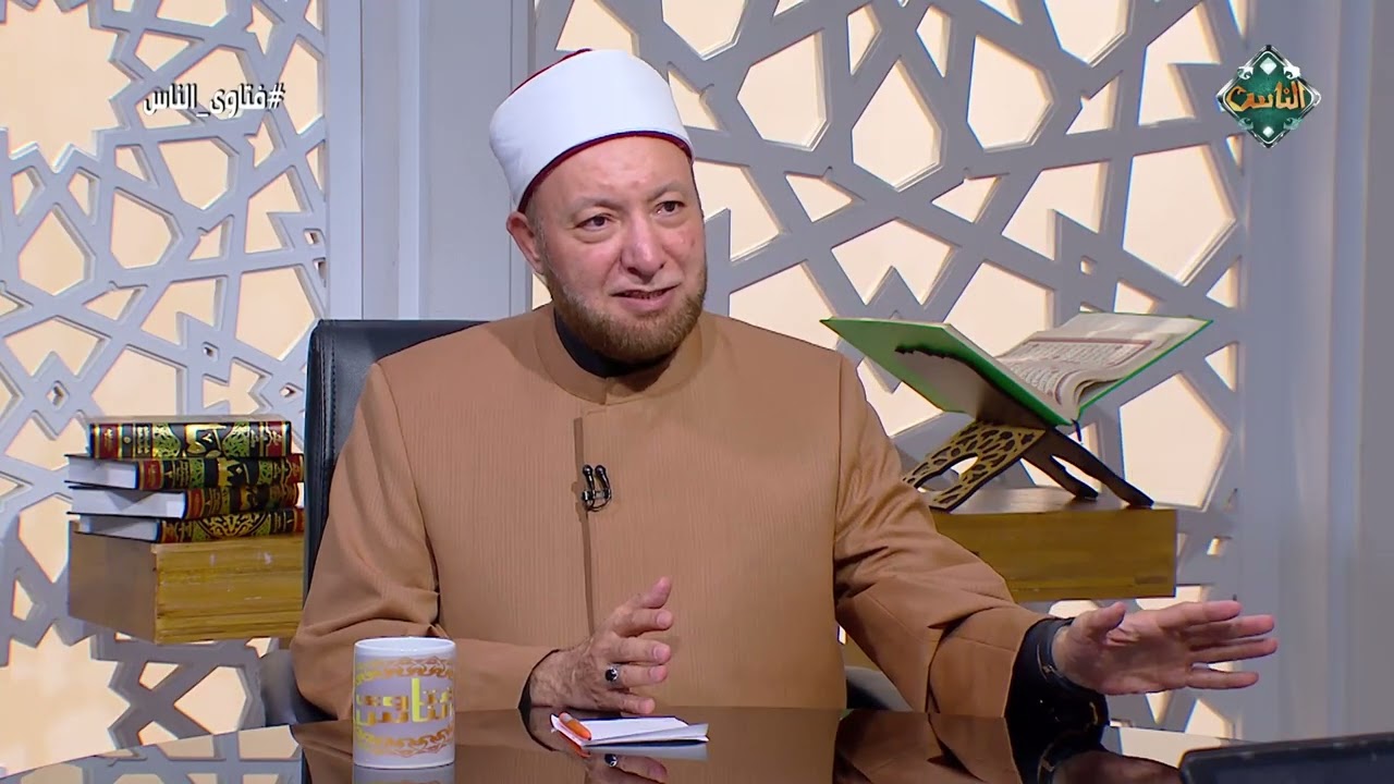 حكم كشف المرأة عند طبيب رجل.. أمين الفتوى يحسم الجدل بهذه الضوابط!