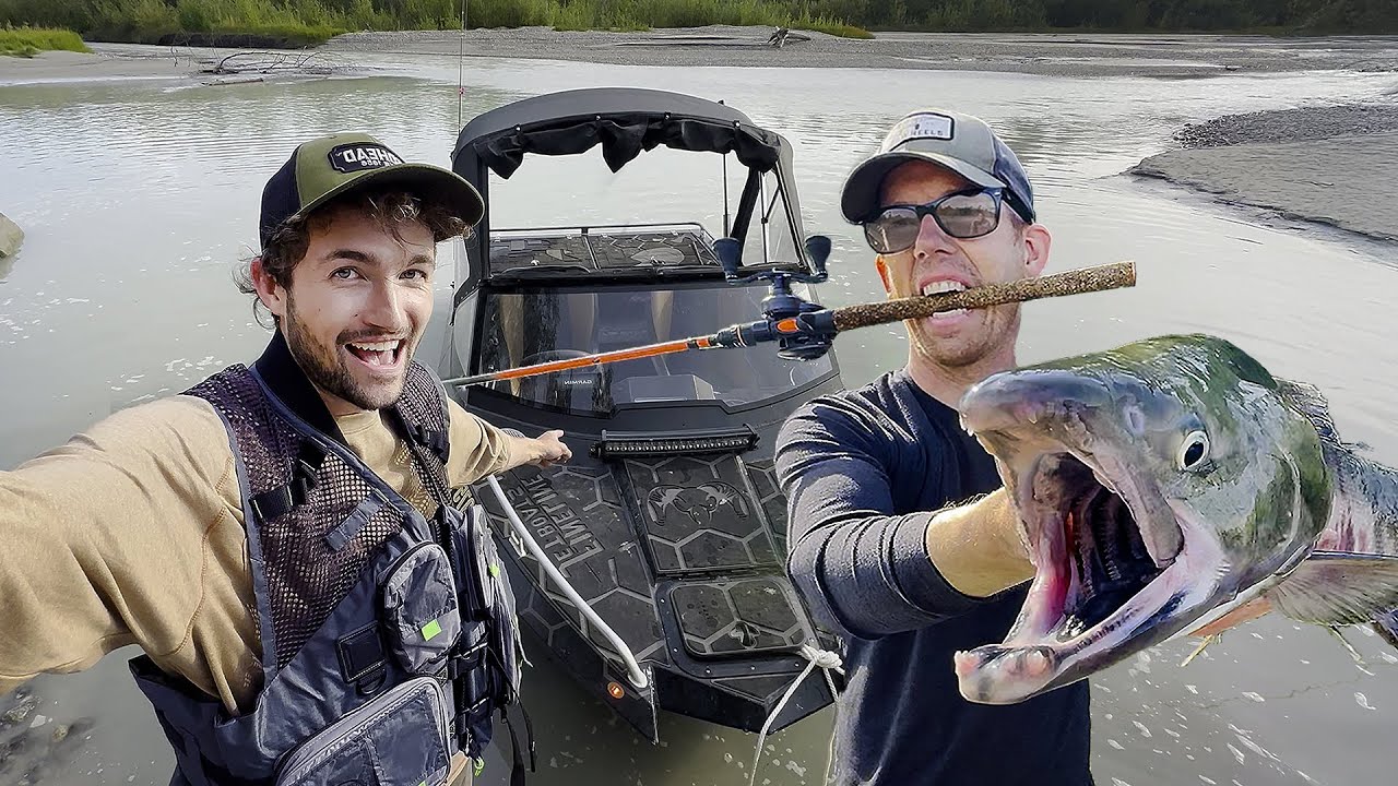 Рыбалка с Люком из OUTDOOR BOYS! | Новый реактивный катер для рыбалки на лососевой реке Аляска