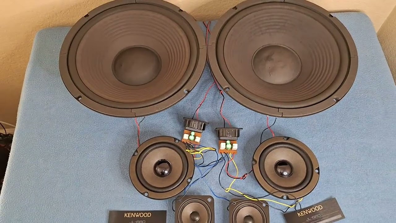 Kenwood JL 680 Components Outside The Speaker Box