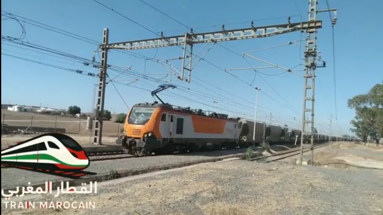 Locomotive-E-1401-محطة تمدروست قطار الفوسفاط القادم من كازا بور