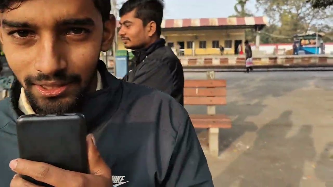 Station per yatri ke pass Kitna mahanga Saman hota Hai 🚉
