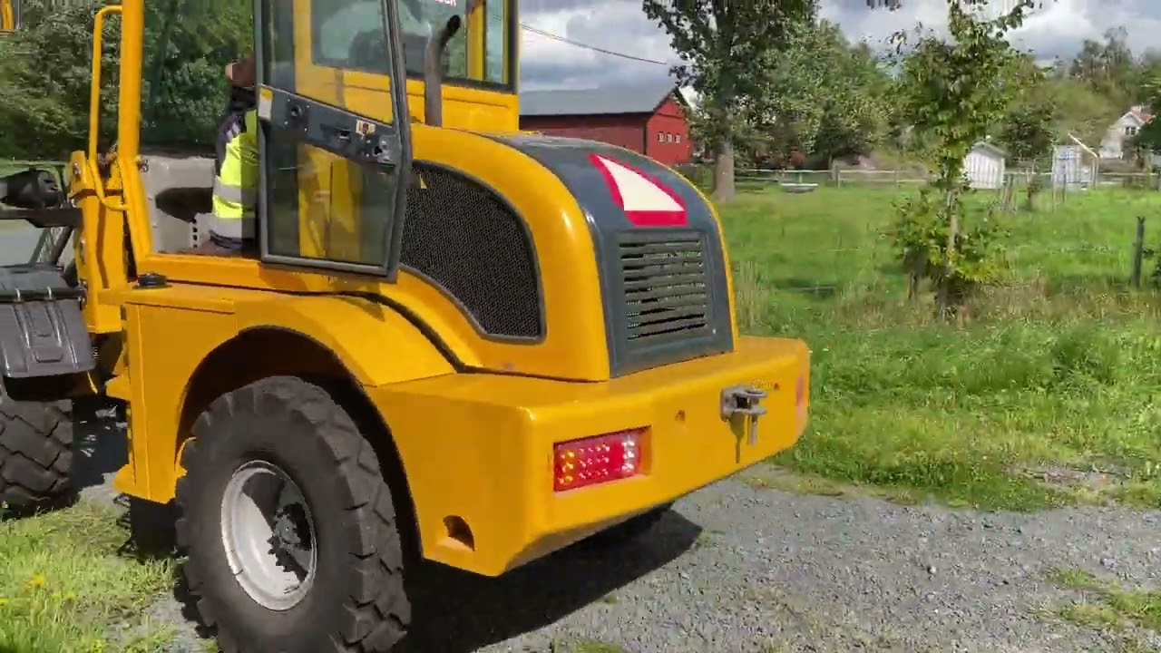 Multiloader L20 med planerskopa & gafflar - 21 931140 1/2