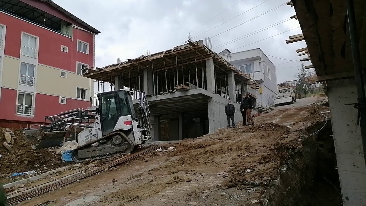 HİDROMEK 62 T İLE DÖNERKEN SALLANMAK YOK #kepçeadam