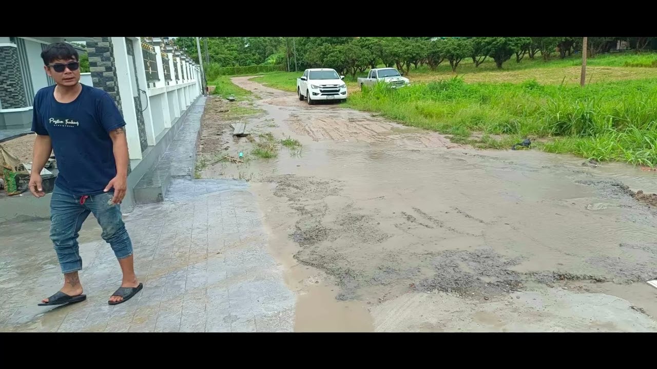 Living in Thailand - The road gets done