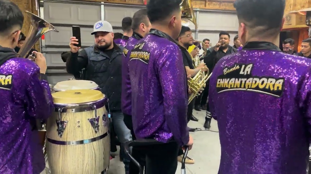 El Toro Viejo Banda La Enkantadora