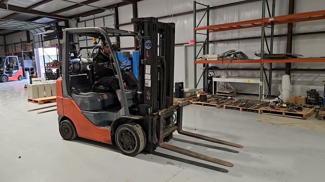 Toyota 8FGCU25 Forklift w/ Side Shift, 2 Stage Mast; 4,500lb Capacity, 16,599 Hours