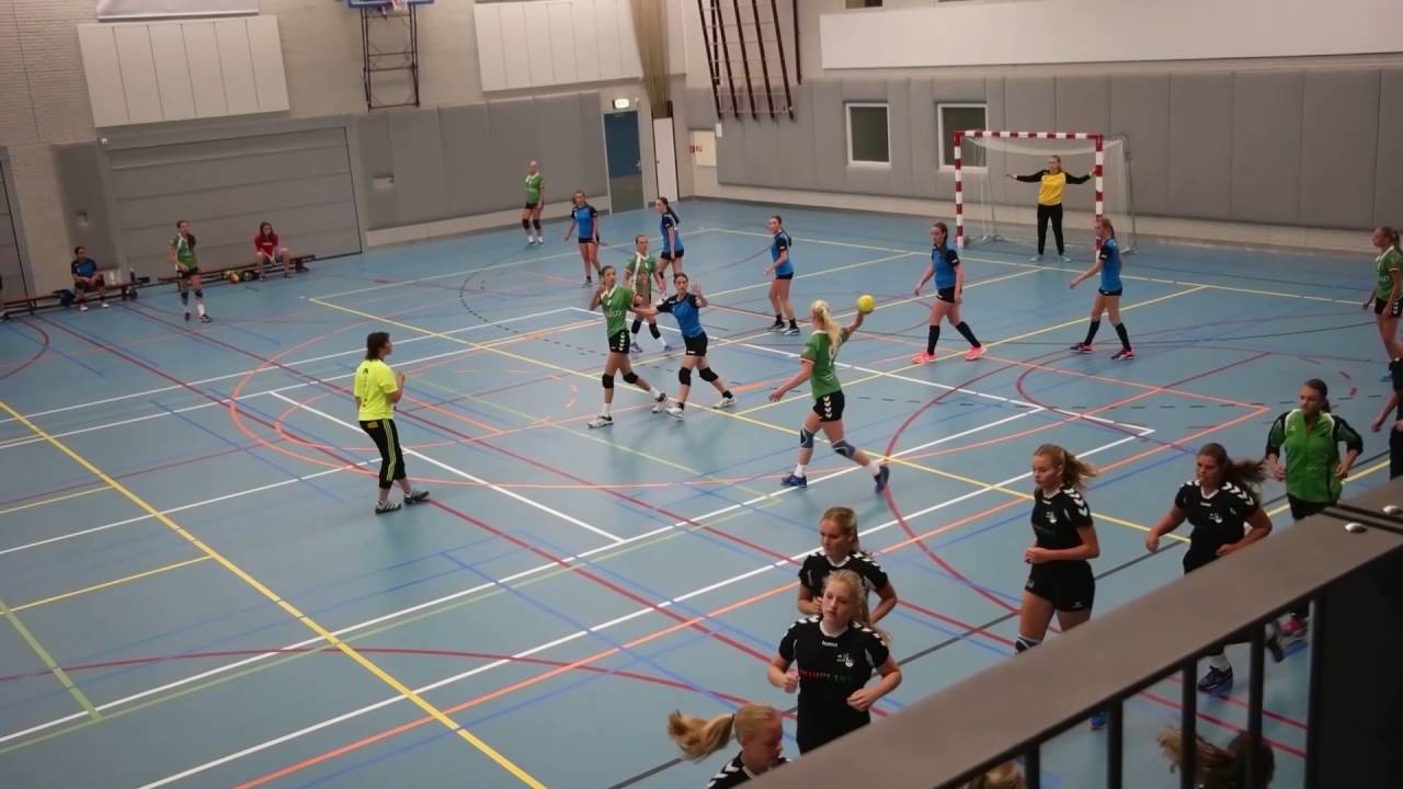 VENECO VELO B1 bij Hercules handball cup
