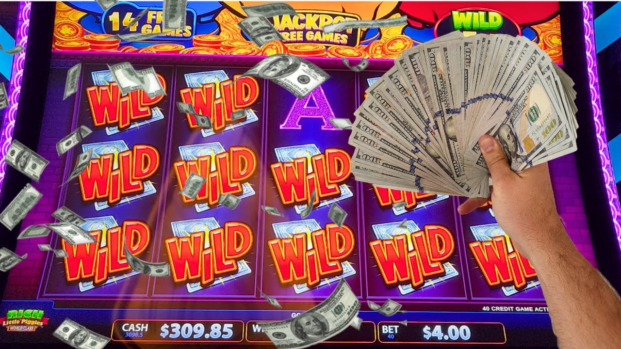 Full Screen of Wilds on the New Rich Little Piggies World Class Slot!