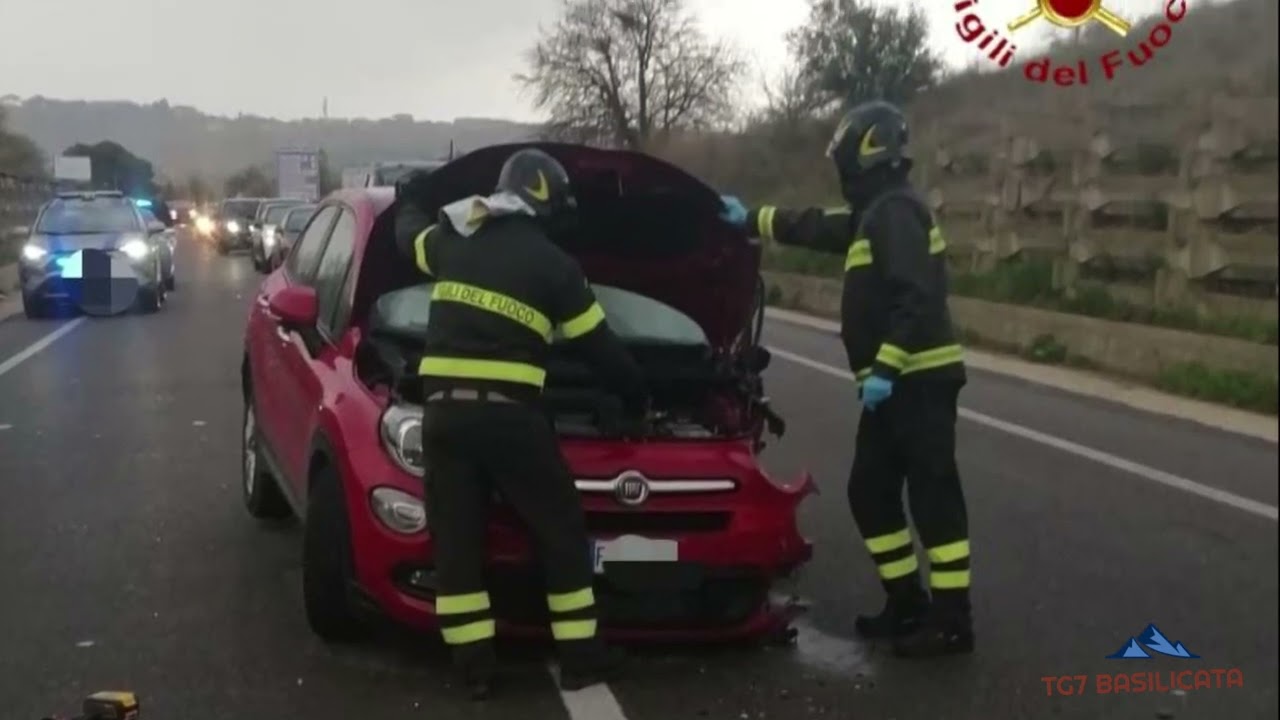 TG7 Basilicata Matera. Scontro frontale tra una Fiat 500 e una Fiat Panda