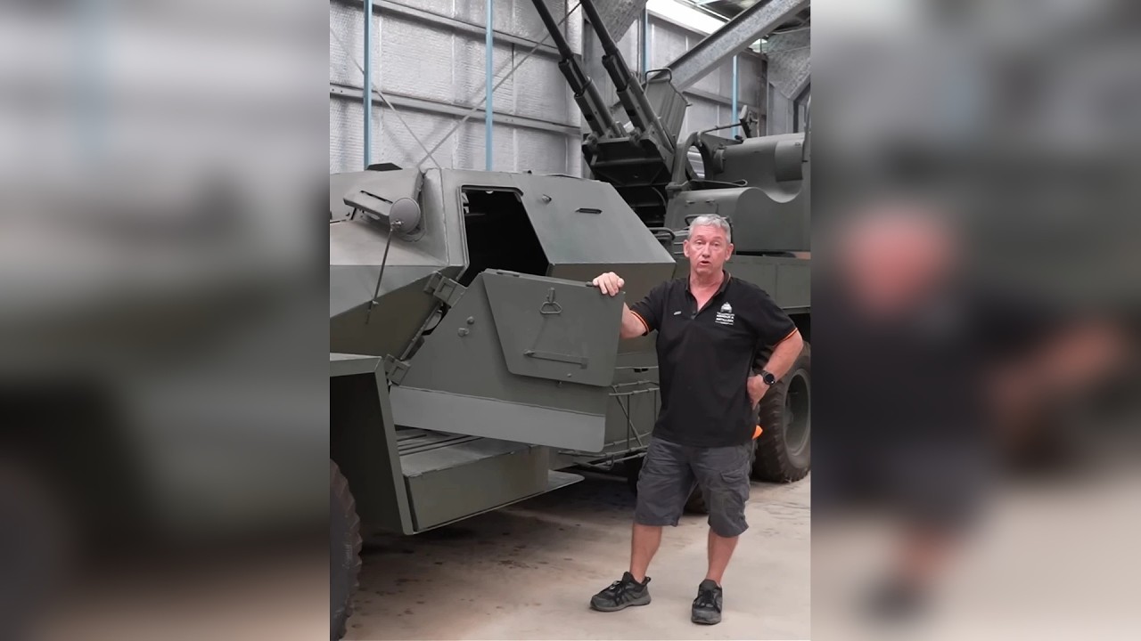 防空炮不务正业！打地面装甲一炮穿 93mm 捷克斯洛伐克 M53/59 自行高射炮，绰号 “蜥蜴” 的冷战钢铁巨兽！独创车炮分离设计，拆个炮塔秒变固定火力点，30mm 双炮穿 93mm