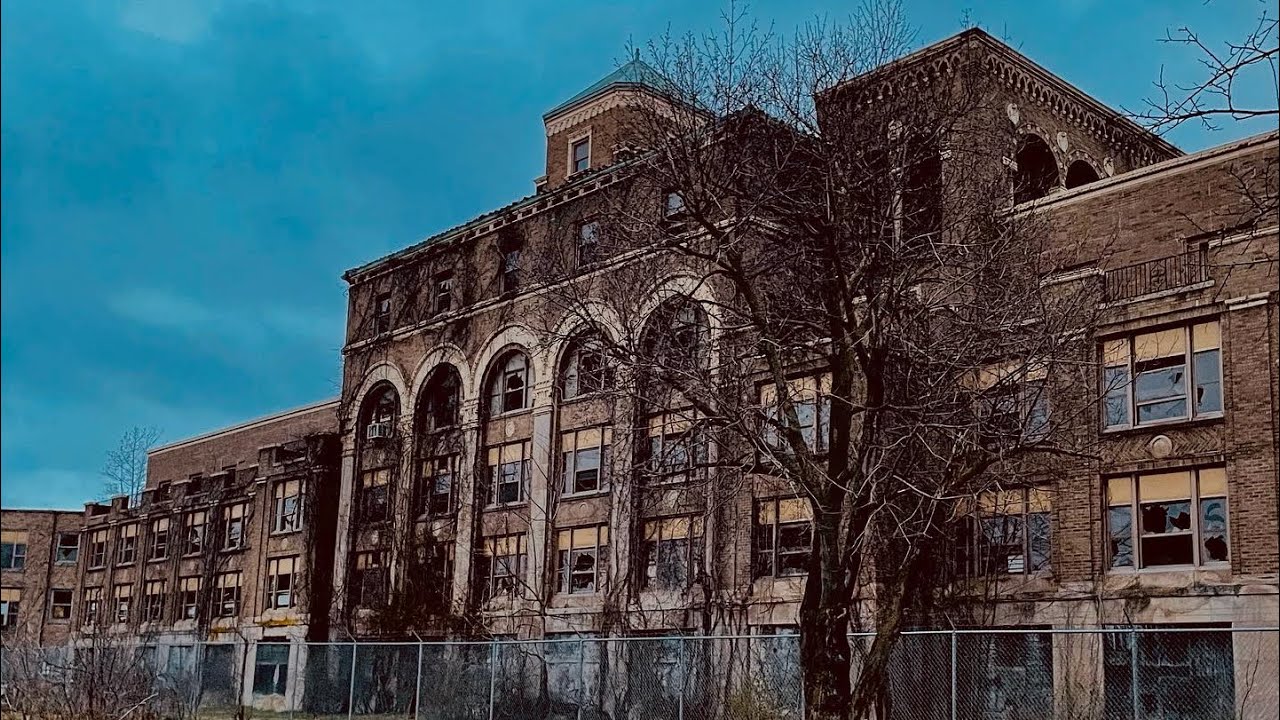 Abandoned Molly Stark Hospital 🏥🏚️