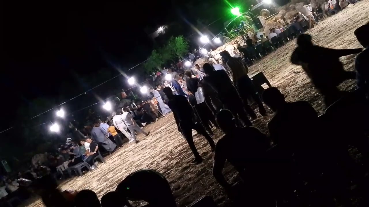 الفنان عوض ابو أحمد  قرية المعزولة