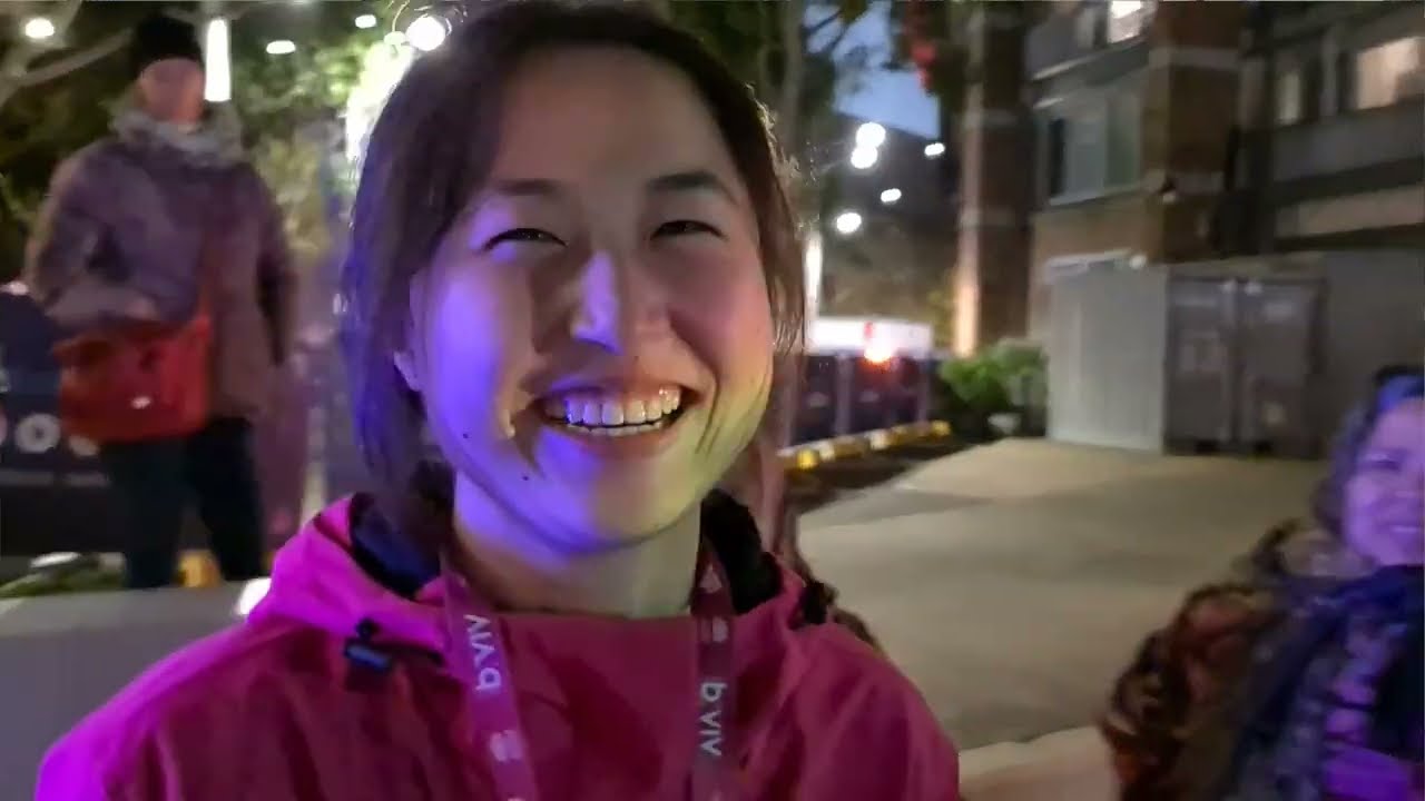 আমি বউ ছাড়তে পারি, তবুও মা'কে ছাড়তে পারি না - City stroll on a Sunday with my mother & sister