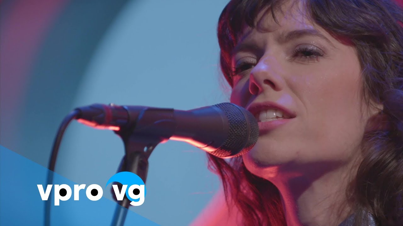 Natalie Prass - Sisters (live @TivoliVredenburg Utrecht)