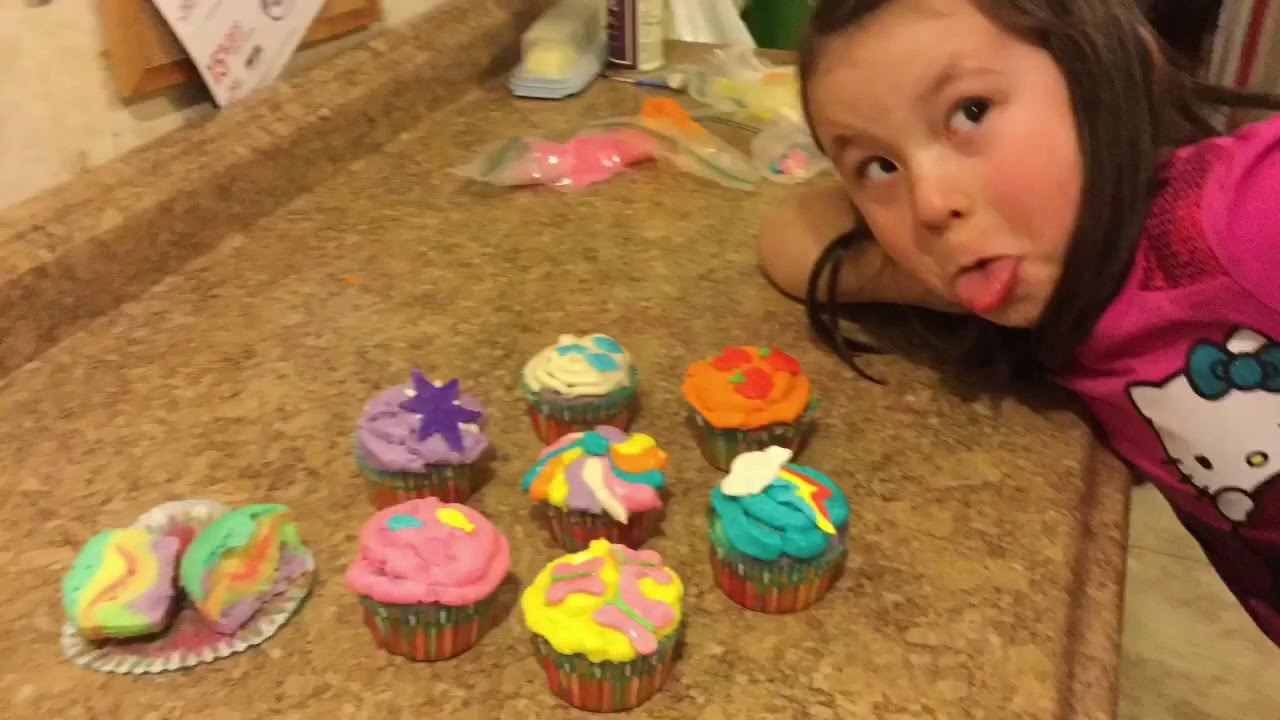 My Little Pony Rainbow Cupcakes