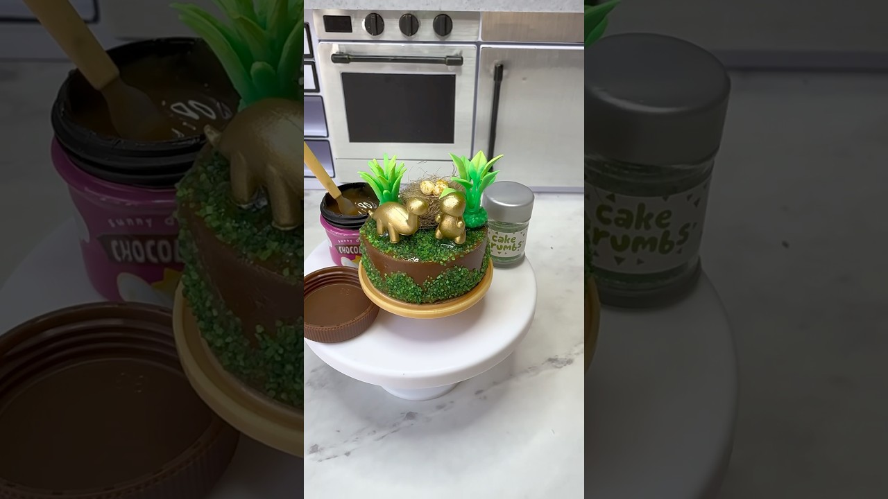 Let&rsquo;s make a Dino cake from MINIVERSE BIRTHDAY SERIES 🦖 @officialminiverse  #miniversemakeitmini