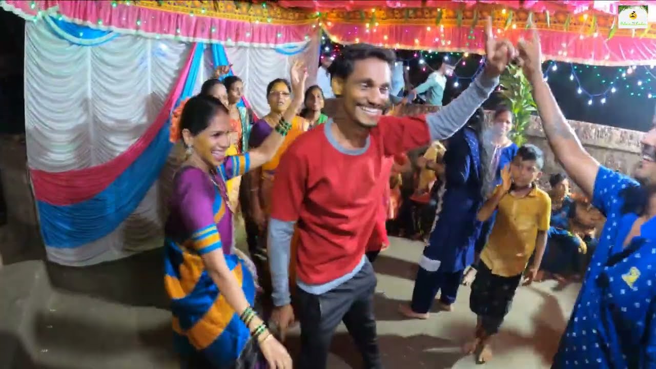 बाबल्या वर्षा चो हळदीतलो तुफान डान्स | कोंकणातील लग्न | Kokani Lagn |Kokanatil Haldi ColoursOfKonkan