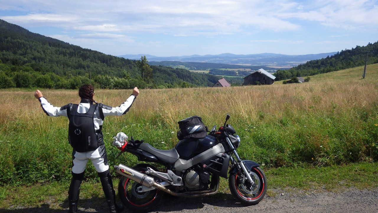 Motocyklem w Sudety Honda X11