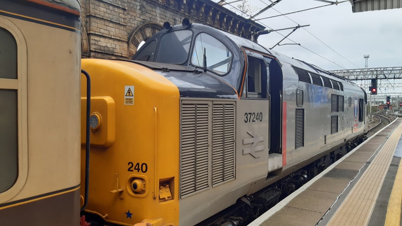 37240 & 47773 Vintage Trains Blackpool Illuminations Explorer