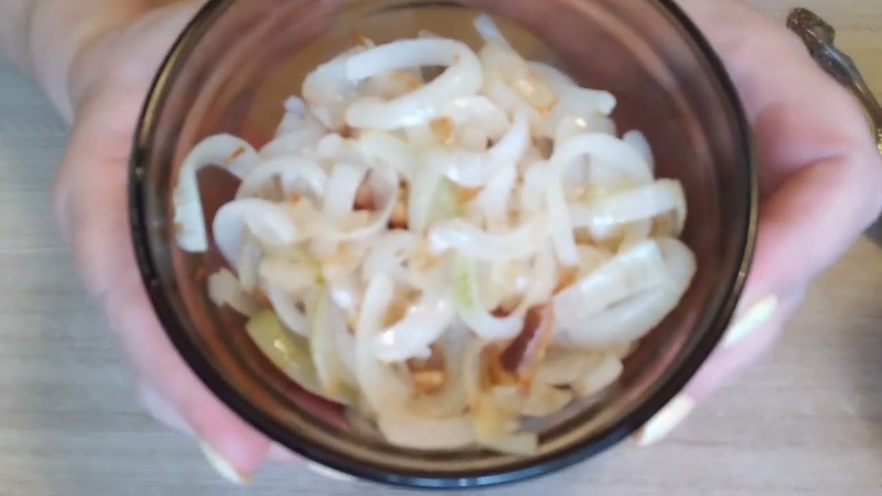 Куриная печень с яблоками в глиняных горшочках. 👍🥰🤗
