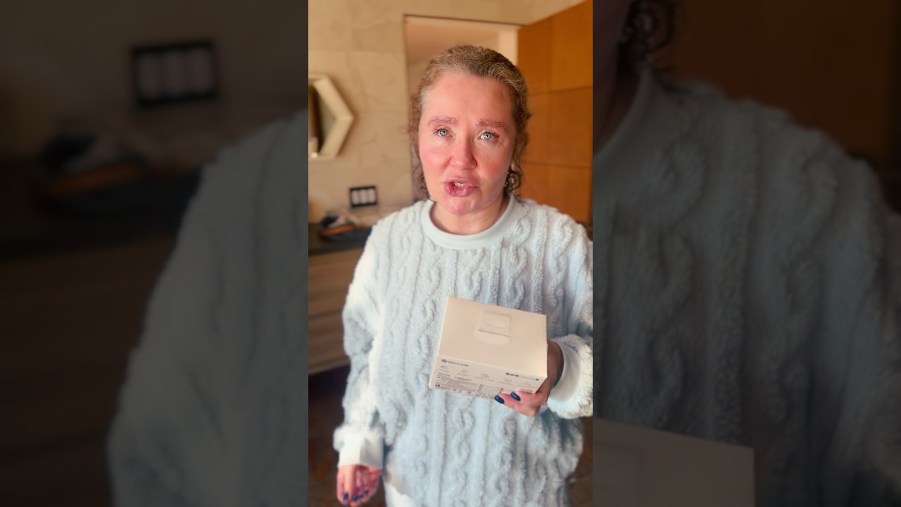Пипуся принимает подарки 🎁